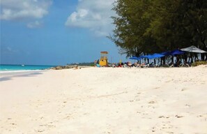 Beach nearby, sun loungers, beach towels - Lovely vacation rental in Oistins. (Oistins)
