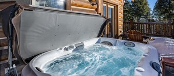 Log Cabin with Hot tub, Wood burning stove, Views, Private, Wrap-Around Decks