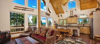 Log Cabin with Hot tub, Wood burning Stove, Views, Picturesque, Private