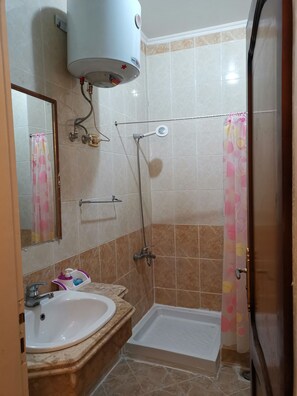 Standard Single Room | Bathroom - Golden Rose Hotel  (Hurghada)