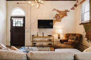 Smart TV, books, offices