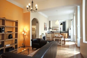 Tv, pejs, dvd-afspiller