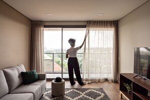 Apartamento De 1 Quarto Casal | Living room - Charlie Jockey Pinheiros (São Paulo)