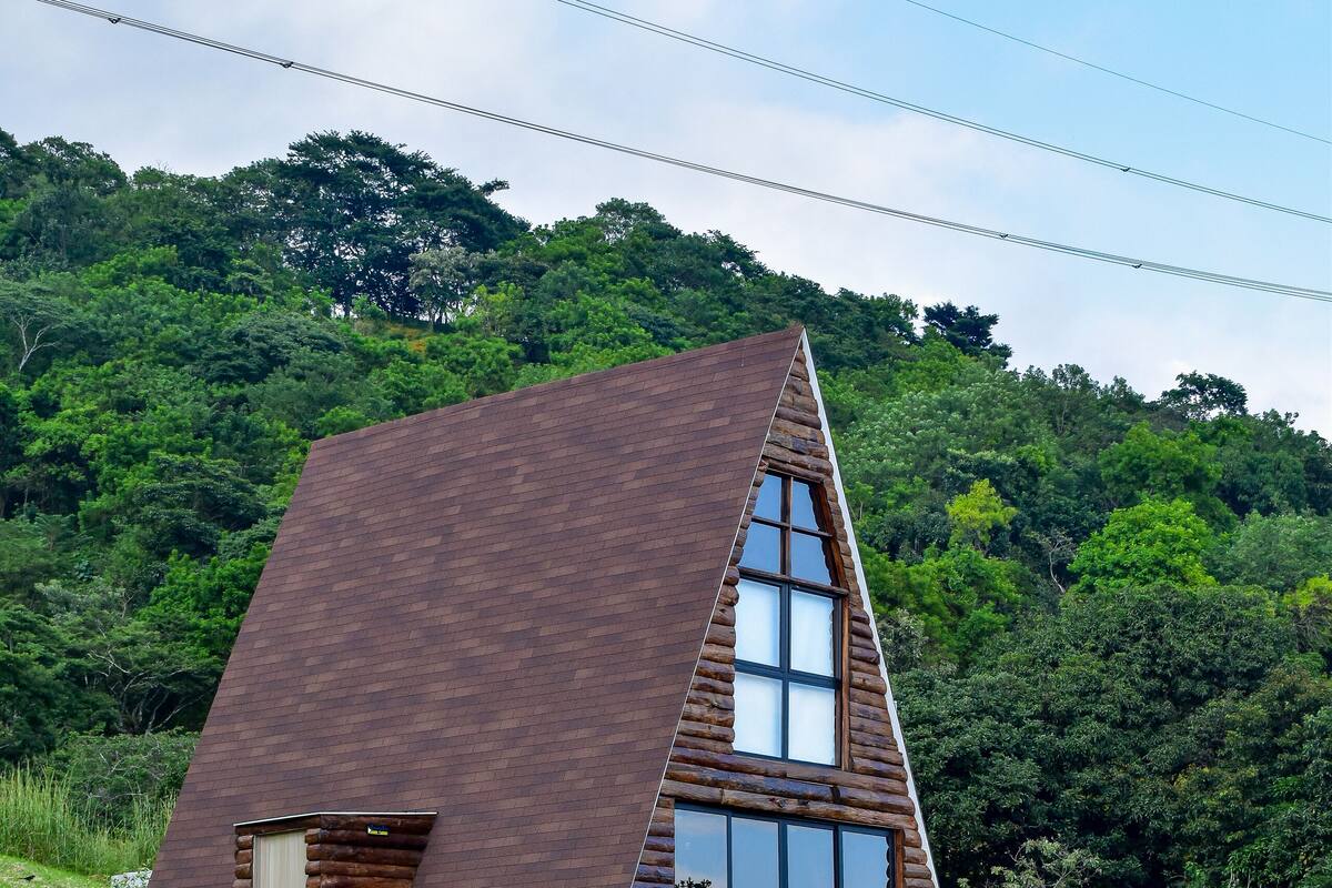 Junior Cabin