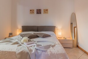 2 chambres, fer et planche Ă repasser, Wi-Fi gratuit, draps fournis