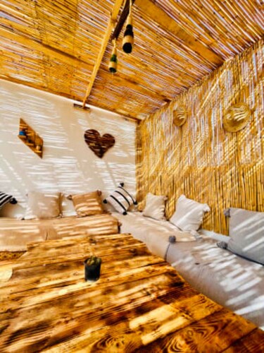 4- Twin/ Double room with with shared bathroom(Twin room with private bathroom)