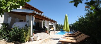 VILLA SUSANN with swimming pool -Šibenik