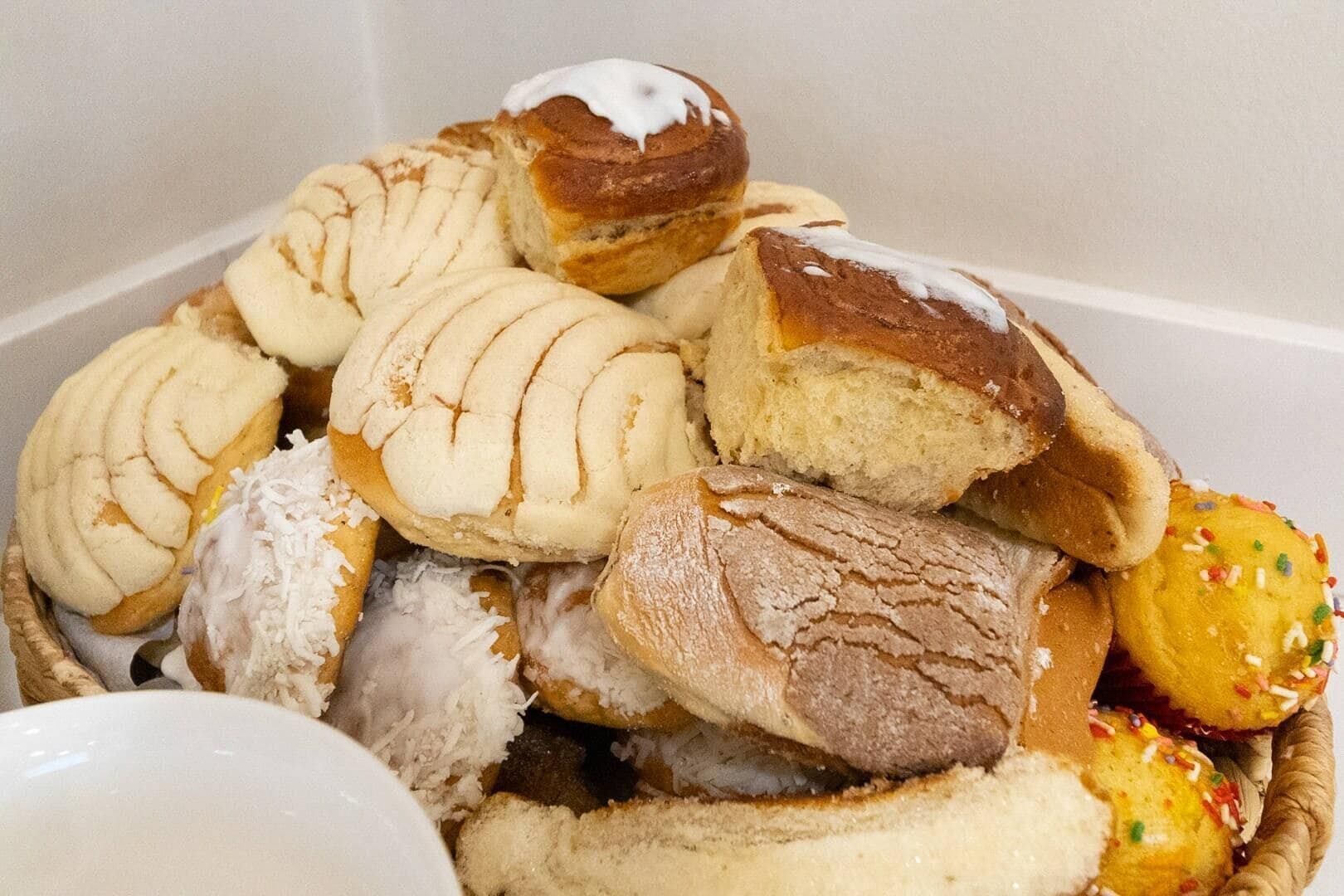 free daily self-service breakfast