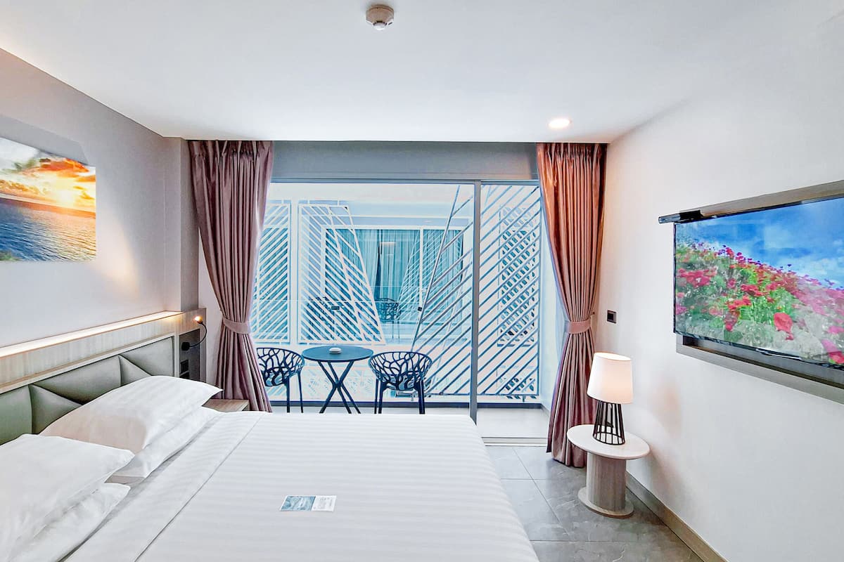 Superior Standard King Room Balcony | Balcony
