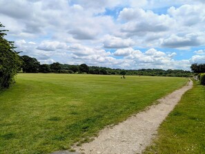 Golf - Dean House-Parking-Dog friendly-Kitchen-Contractors-Leisure-Fast WiFi (Doncaster)