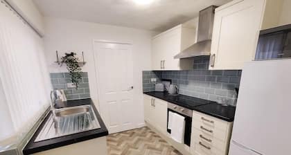 Perfect for Contractors Business & Leisure Travel