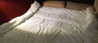 Beautiful opportunity to stay on a Boat