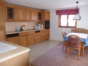 Kühlschrank, Herdplatte, Geschirrspüler