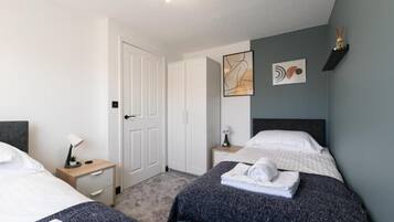 Basic House | 3 bedrooms, iron/ironing board, free WiFi, bed sheets