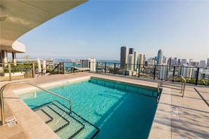 Pool - Penthouse 1BD 1.5BTH w Den Area & Large Balcony (Miami)