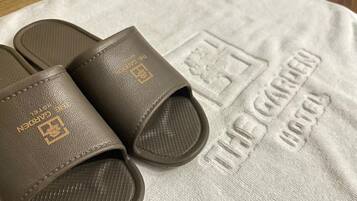 TV LED 43 pollici con canali via cavo, TV, monitor per computer