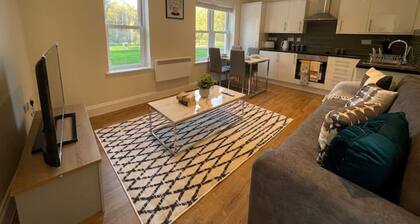 Luxurious 1 bedroom flat with free parking