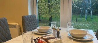 Luxurious 1 bedroom flat with free parking