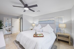 4 bedrooms, iron/ironing board, WiFi, bed sheets