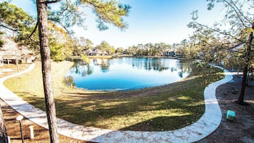 Deluxe Townhome, 2 Bedrooms, Balcony | Lake view