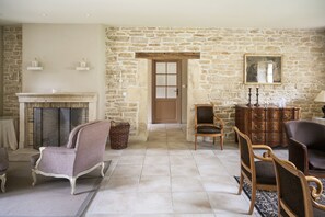 Living area - Château Armand Heitz (Chaudenay)