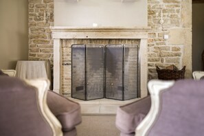 Living area - Château Armand Heitz (Chaudenay)