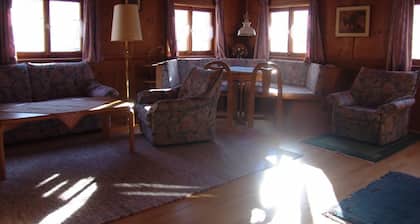 JĂ€gerhaus 1st floor Enchanting mountain world with waterfall. Hiking from the front door.