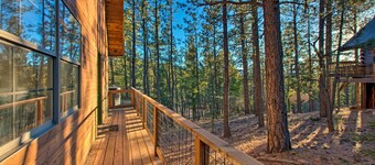 Family Cabin w/ Hot Tub: 1 Mi to Angel Fire Resort