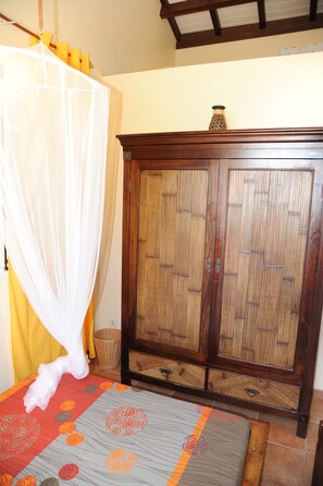 3 عدّة غرف نوم ومكواة/لوح كي وسرير سفر وواي فاي مجانًا