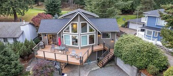 Lake View Lodge • Deck • Golf Nearby •Fireplace