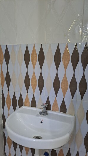 Duschwanne, Whirlpool, Bidet