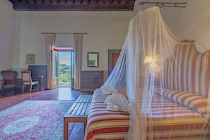13 bedrooms, desk, iron/ironing board, travel crib