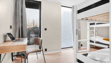 Basic Shared Dormitory | Free WiFi