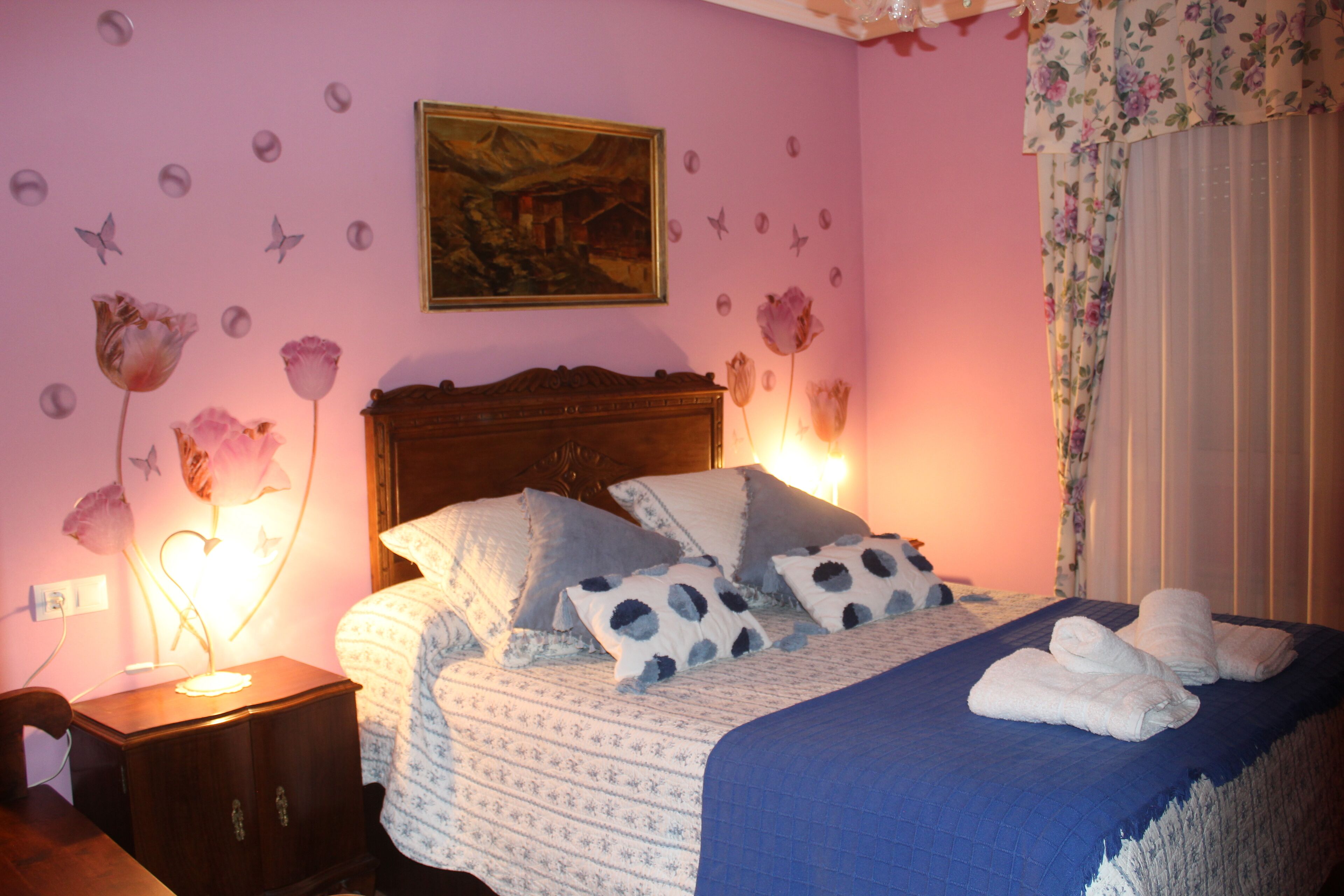 3 bedrooms, iron/ironing board, travel crib, free WiFi