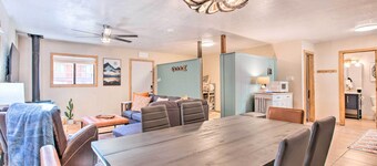 Red River Retreat: Walk to Lifts, Mtn Views!