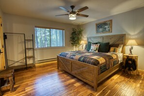 3 bedrooms, iron/ironing board, travel crib, free WiFi