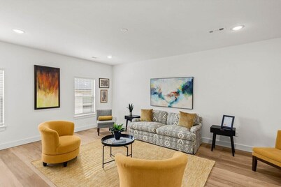 Artistic 1BR Near Crystal Bridges & Trails