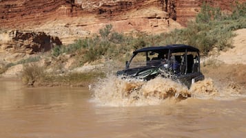 Duschwanne, Haartrockner, Seife, Toilettenpapier
