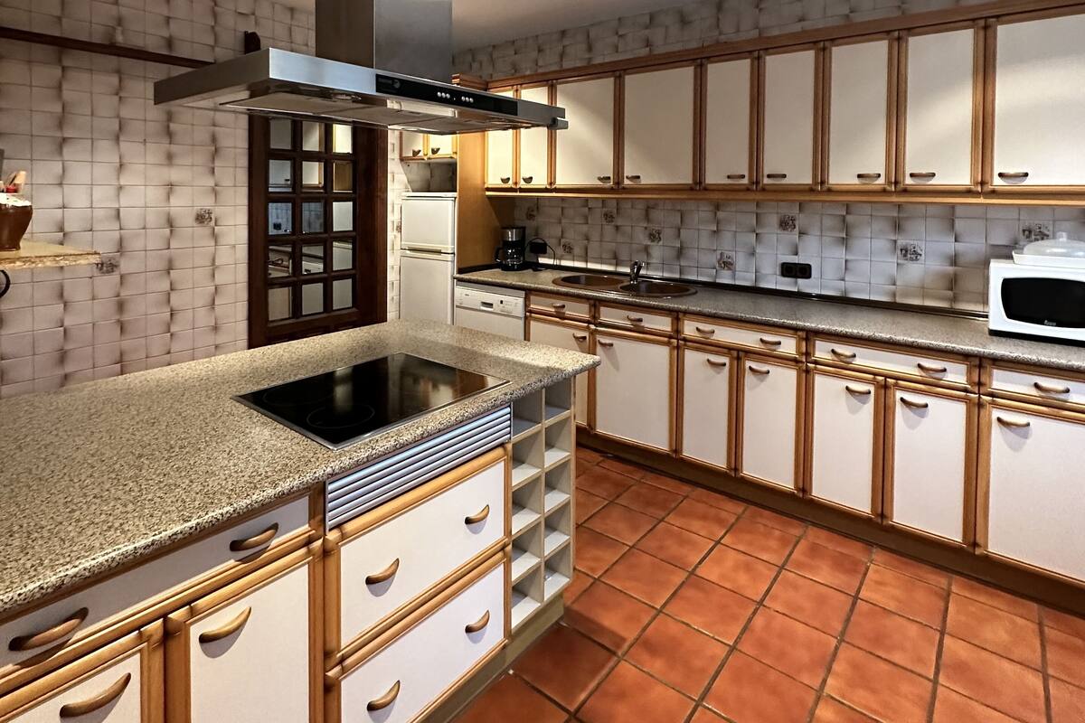 Traditional-Ferienhaus | Eigene Küche | Großer Kühlschrank, Mikrowelle, Ofen, Toaster