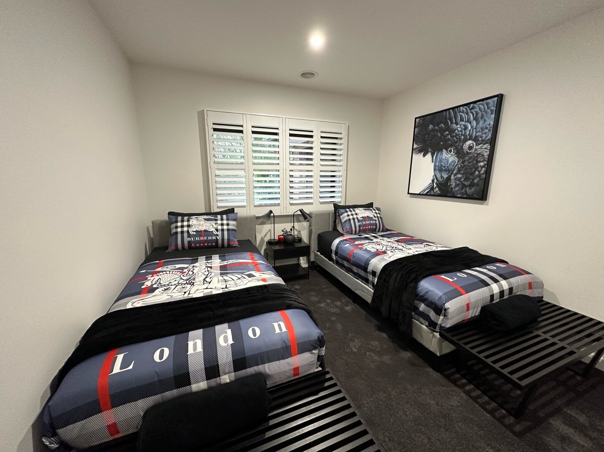 3 bedrooms, desk, iron/ironing board, travel crib
