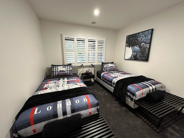 3 bedrooms, desk, iron/ironing board, travel cot