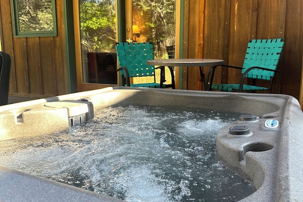 Private spa tub