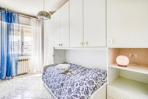Family Apartment, Multiple Bedrooms (Bedo House Beach Front) | 2 bedrooms, free WiFi, bed sheets - Bedo House Beach Front (Follonica)