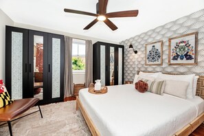 3 bedrooms, desk, blackout curtains, iron/ironing board - Rare Find! Boutique Style Townhouse on the Creek!  (Frederick)