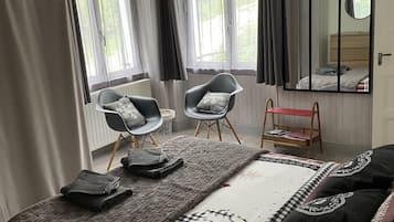 2 habitaciones, tabla de planchar con plancha y wifi gratis