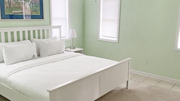 Villa | Iron/ironing board, free WiFi, bed sheets