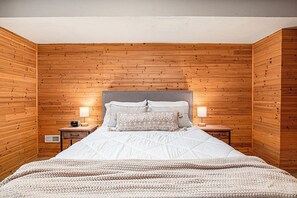 6 camere, ferro/asse da stiro, culla da viaggio, Wi-Fi