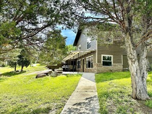 Exterior - Little Pipestone Lodge w/ Views (Whitehall)