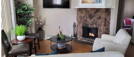 TV connectée, cheminée