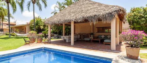 室外泳池、暖水池